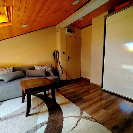 Low Budget With Breakfast #3 * 瓦爾納