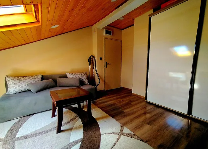 Low Budget With Breakfast #3 * 瓦爾納